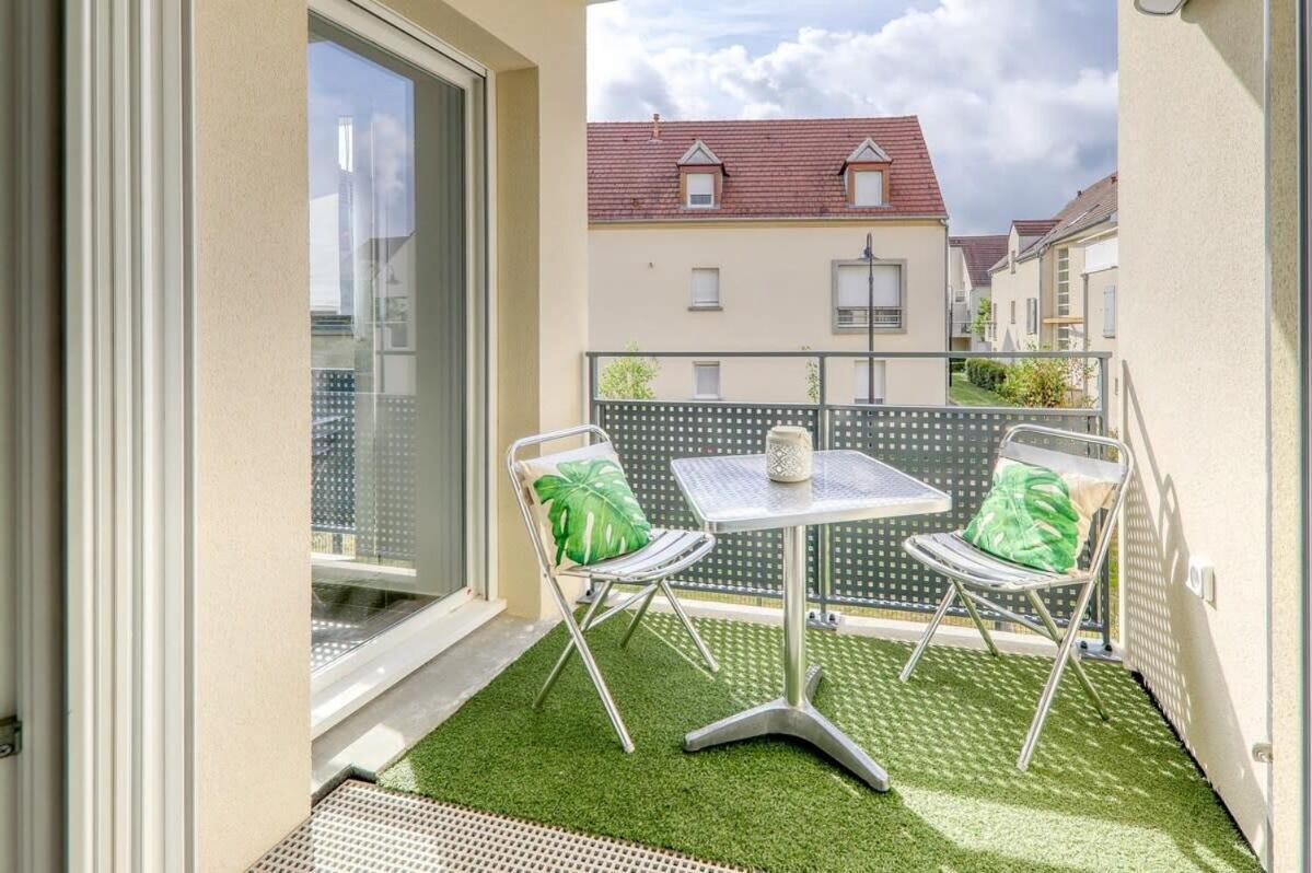 C4 Les Jardins D'Orsonville Chessy  Exterior photo